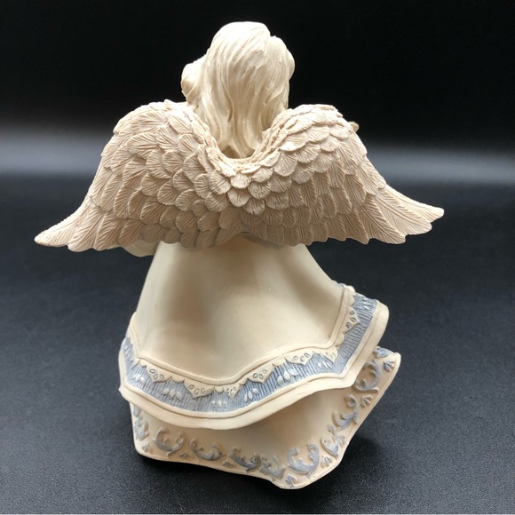 Pam. Sarah’s Angels 30875 Angel with dove “Message of Love” - Picture 3 of 5